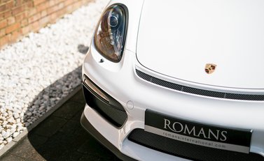 Porsche Cayman GT4 24