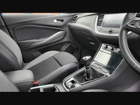 Vauxhall Grandland X GRIFFIN 28