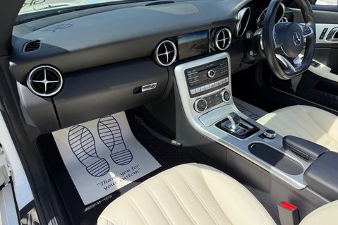 Mercedes-Benz SLC SLC 250 D AMG LINE - CAMERA -AIRSCARF -PARKTRONIC -HEATED SEATS 33