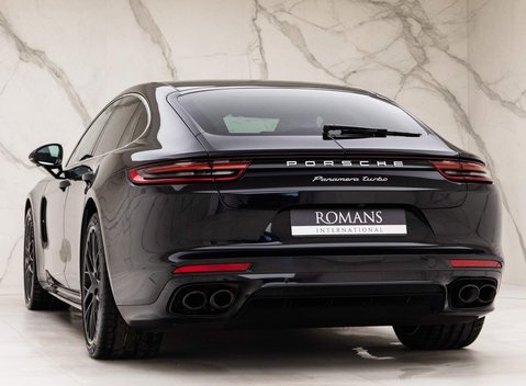 Porsche Panamera TURBO PDK 4