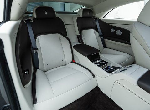 Rolls-Royce Spectre 16