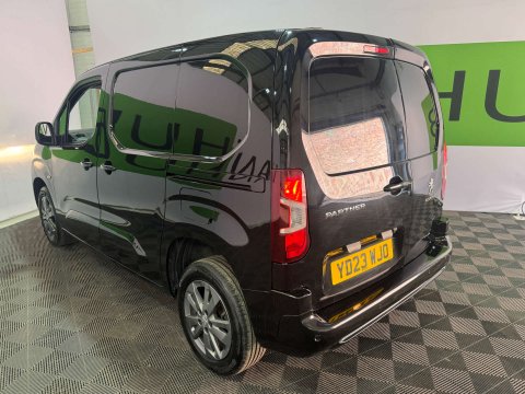 Peugeot Partner 1.5 Partner Asphalt Premium + BlueHDi Auto 7