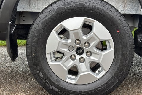 Ford Transit 350 Limited L3H3 165 ps Panel Van 36