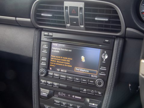 Porsche 911 CARRERA 2 36