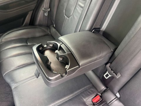 Land Rover Range Rover Evoque 2.2 Range Rover Evoque Pure Tech SD4 4WD 5dr 16