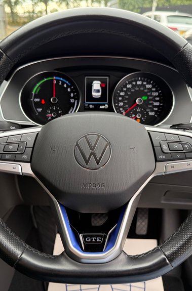 Volkswagen Passat GTE DSG - VAT Q - 1 OWNER - PLUG IN HYBRID - 3 IN STOCK 
