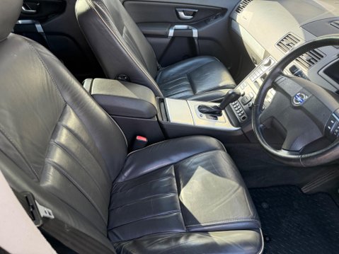 Volvo XC90 2.4 D5 SE Lux Geartronic AWD 5dr 23