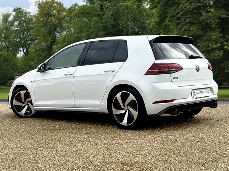 Volkswagen Golf GTI PERFORMANCE TSI DSG 7