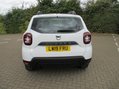 Dacia Duster 1.6 SCe Essential Euro 6 (s/s) 5dr 4