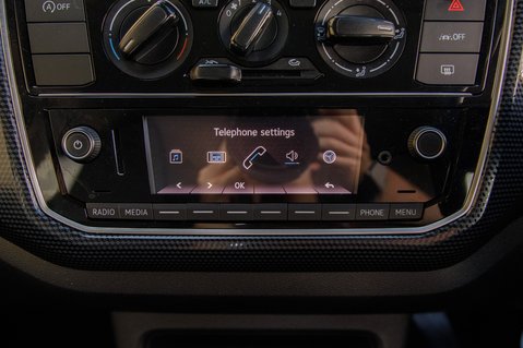 Volkswagen Up BASE 24