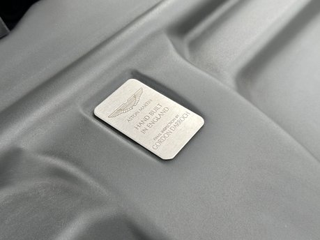 Aston Martin DBS V12 VOLANTE CARBON BLACK EDITION 82