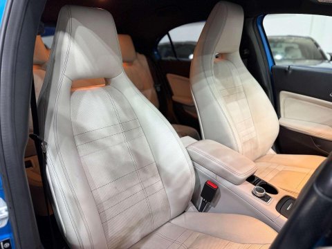 Mercedes-Benz A Class 2.1 A200 CDI Sport Hatchback 5dr Diesel 7G-DCT Euro 6 (s/s) (136 ps) 33