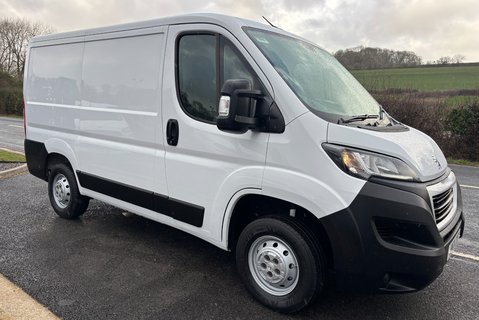 Peugeot Boxer 333 L1 H1 120 ps BlueHdi Professional - Sat Nav & Air Con 5