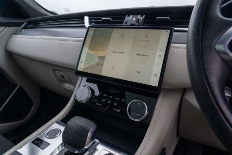 Jaguar F-Pace 5.0 SVR 14
