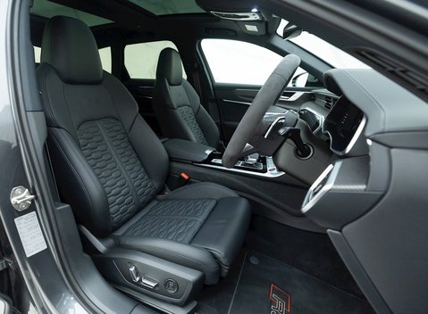 Audi RS6 Avant Carbon Black URBAN 10