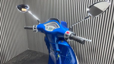 Piaggio Vespa Sprint 2014 9K EXCELLENT CONDITION LEARNER LEGAL NEW MOT 125CC 14