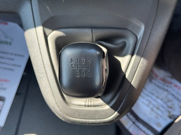 Peugeot Expert MWB L2H1 Low Roof 120ps Professional Air Con Cruise Sensors EURO 6 36