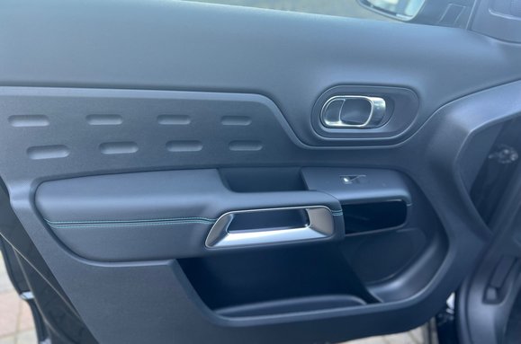 Citroen C5 Aircross PURETECH MAX EDITION 1.2 HYBRID AUTO 29