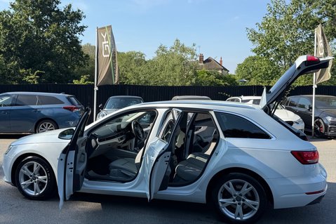Audi A4 AVANT TDI ULTRA SPORT - APPLE CAR PLAY - CC - ROCK GREY LEATHER - 17