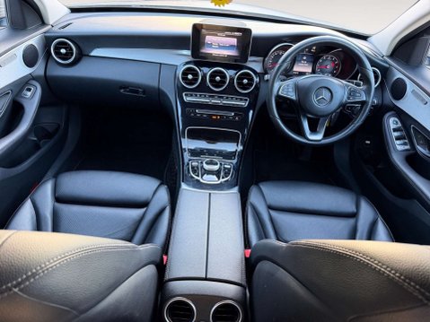 Mercedes-Benz C Class 2.0 C 200 Sport Auto 4dr 10