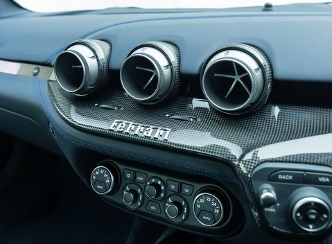 Ferrari F12 Berlinetta 18