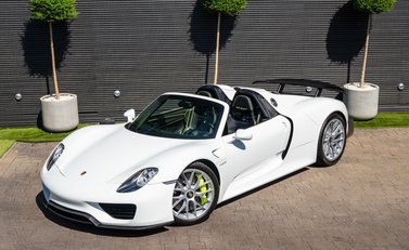 Porsche 918 Spyder 4