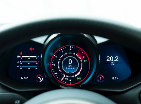 Aston Martin V12 Vantage 15