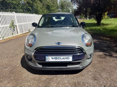 Mini Hatch COOPER 8