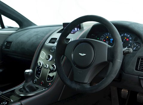 Aston Martin Vantage GT8 9