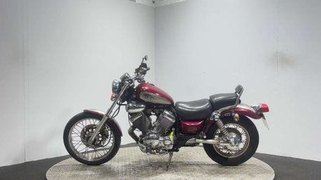 Yamaha XV 400 1995 37k running project bike spares or repair cruiser 400cc 4