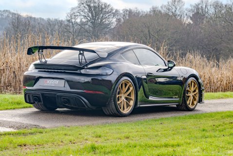 Porsche 718 Cayman GT4 5