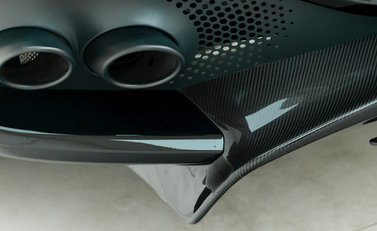 Aston Martin DBX 707 32