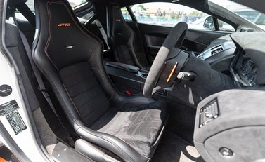 Aston Martin Vantage GT12 12