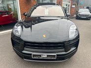 Porsche Macan PDK 10