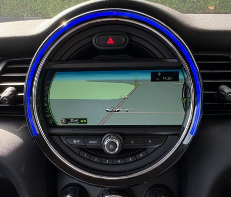 Mini Hatch Cooper D 1.5 Steptronic Automatic Chili / Media XL 5 door - PRO SAT NAV 12