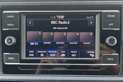 Volkswagen Crafter CR35 L3 H2 140 ps Tdi DSG Trendline Panel Van 25