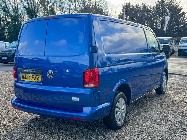 Volkswagen Transporter AUTO SWB L1H1 Low Roof Highline T28 Air 7