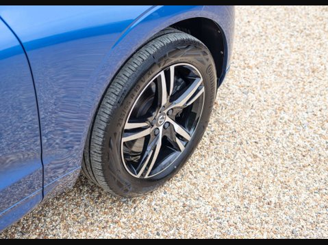 Volvo XC60 2.0 XC60 R-Design T6 Recharge AWD Auto 4WD 5dr 23