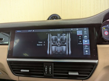 Porsche Cayenne 3.0 Cayenne V6 Auto 4WD 5dr 68