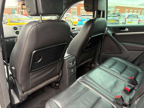 Volkswagen Tiguan 2.0 Tiguan R-Line TDI BlueMotion Technology 4Motion Semi-Automatic 4WD 5dr 39