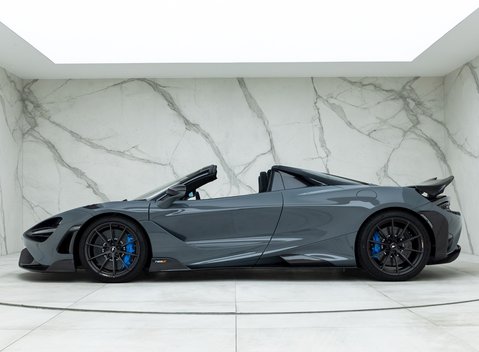 McLaren 765LT Spider 2