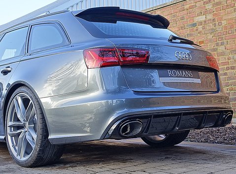 Audi RS6 Avant 11