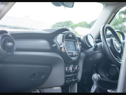 Mini Hatch 1.5 Cooper Classic 5dr 30