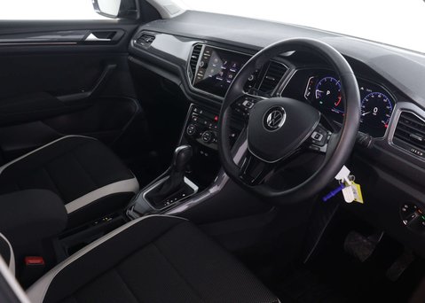 Volkswagen T-Roc 1.5 T-Roc SEL TSi Evo Semi-Auto 5dr 42