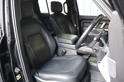 Land Rover Defender 110 D300 HARD TOP X-DYNAMIC HSE MHEV URBAN WIDE TRACK EDTION REAR SEATS FITTED 17