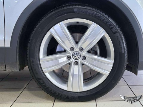 Volkswagen Tiguan 2.0 TDI SEL DSG Euro 6 (s/s) 5dr 72