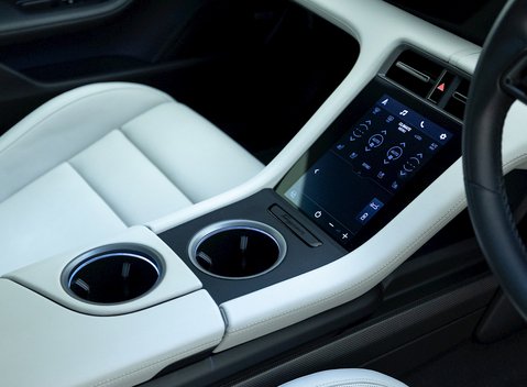 Porsche Taycan 4S 22