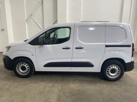 Peugeot Partner PROFESSIONAL PREMIUM PLUS L1 9