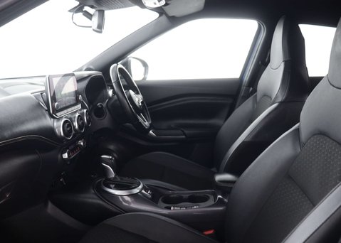 Nissan Juke 1.6 Juke N-Connecta HEV CVT 5dr 42
