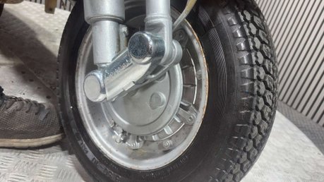 Piaggio Vespa PX 1984 GREAT RUNNING CLASSIC 2 STROKE SCOOTER 125CC LEARNER 11